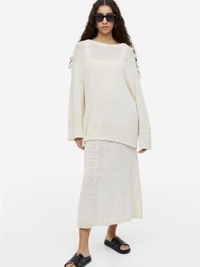 H&M Cream Bouclé texture knit Sweater